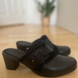 Clarks mules